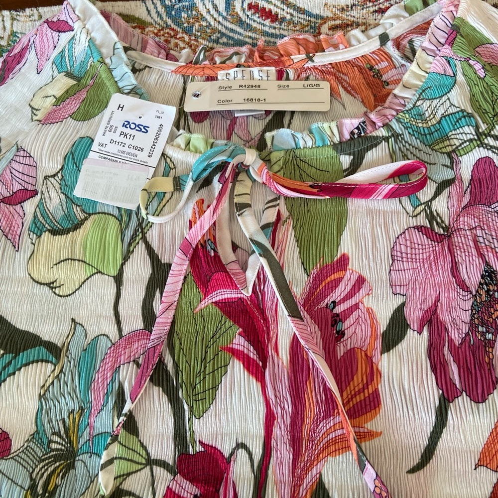 New W/T Womens Floral Blouse